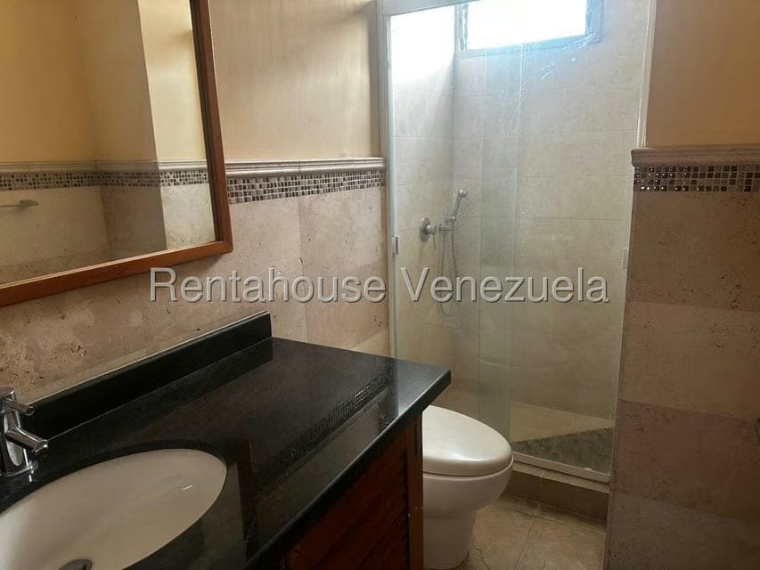 Apartamento (1 Nivel) en Venta en Santa Monica, Distrito Metropolitano - 11