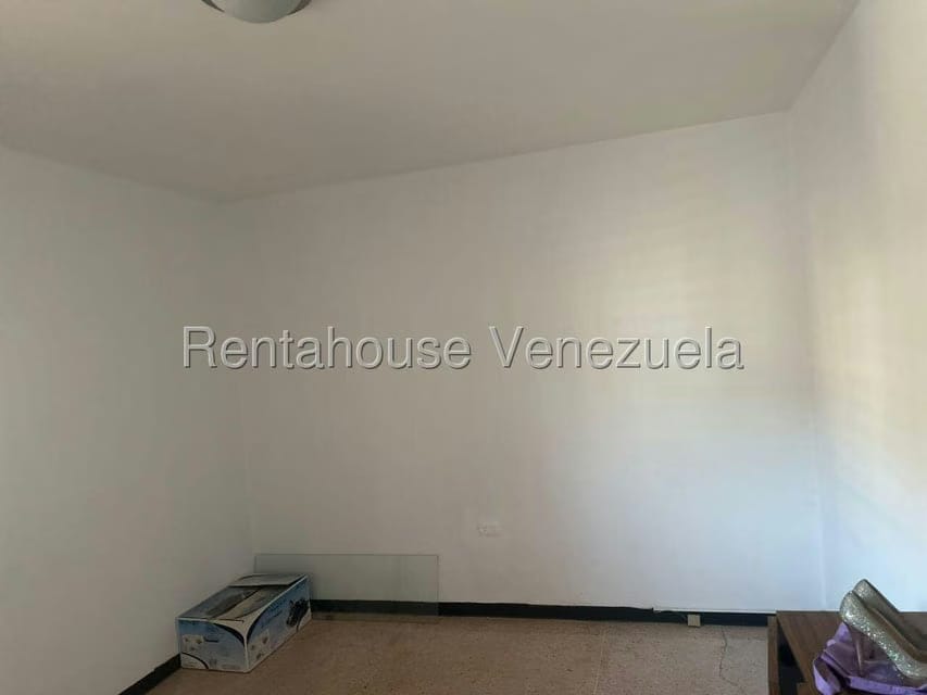 Apartamento (1 Nivel) en Venta en Santa Monica, Distrito Metropolitano - 17