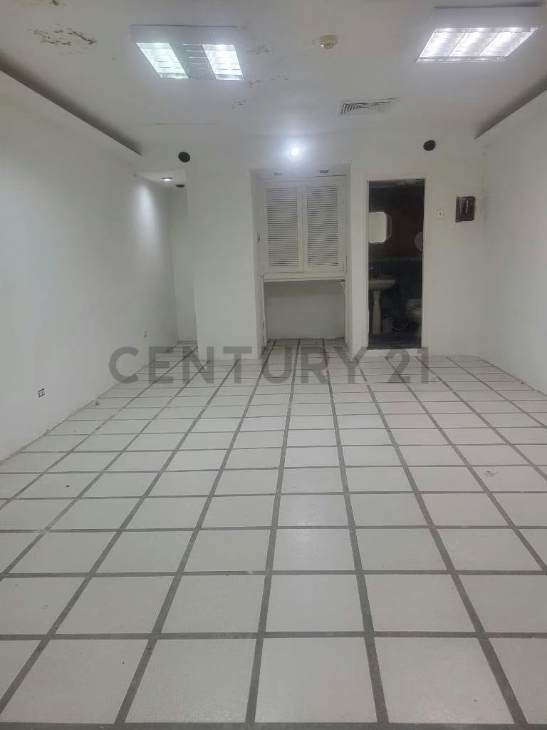 Alquiler de Local Comercial en Centro Comercial Salto Angel - 4