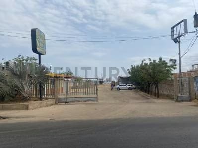 MUELLE/ATRACADERO/TERRENO EN AVENIDA PRINCIPAL DE LOS HATICOS