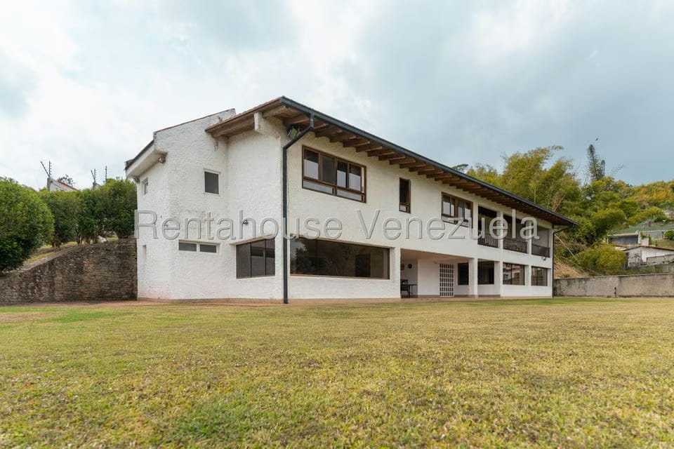 Casa (Multipes Niveles) en Venta en Oripoto, Distrito Metropolitano