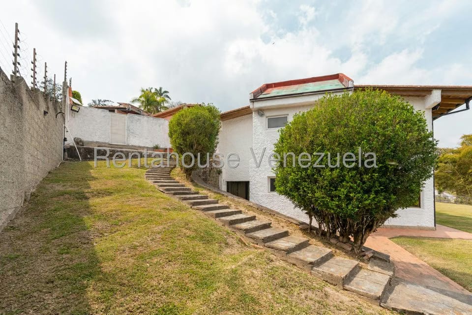 Casa (Multipes Niveles) en Venta en Oripoto, Distrito Metropolitano - 11