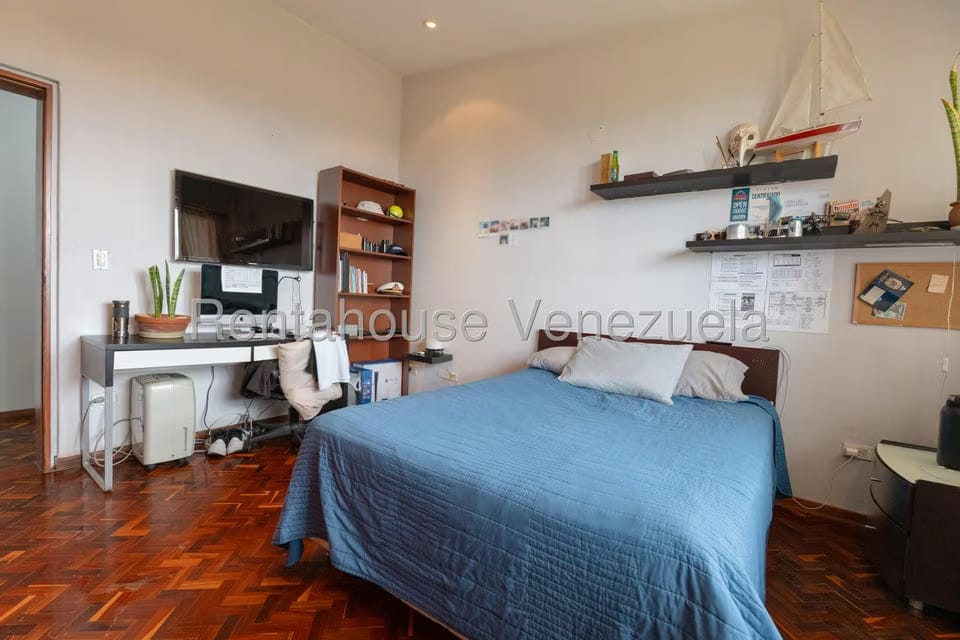 Casa (Multipes Niveles) en Venta en Oripoto, Distrito Metropolitano - 14