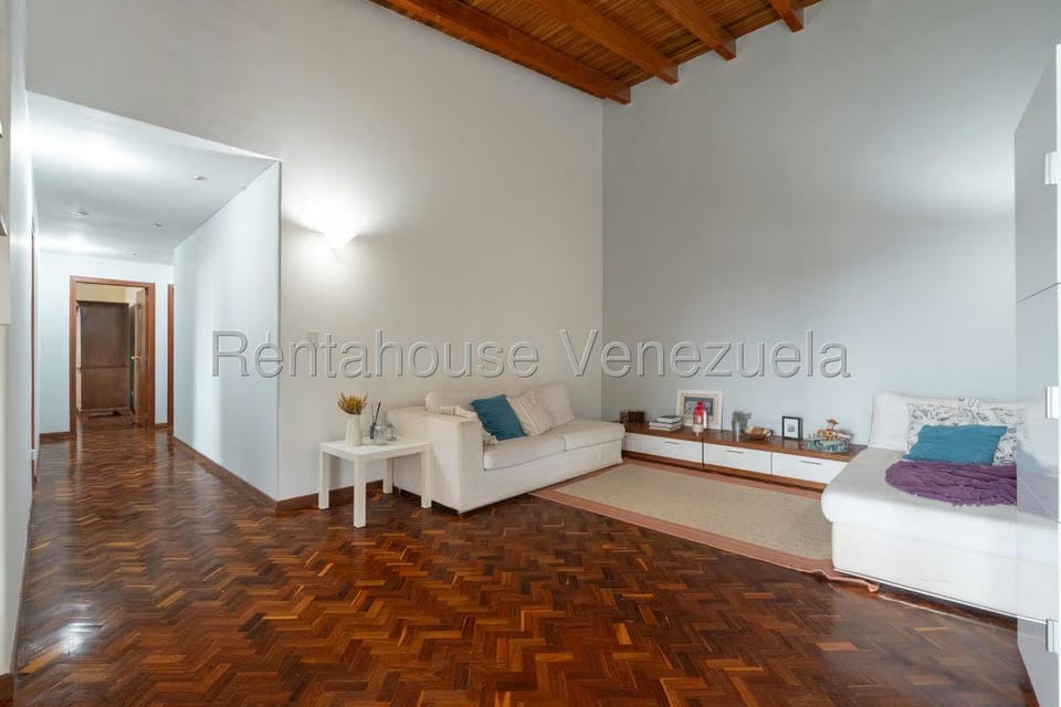 Casa (Multipes Niveles) en Venta en Oripoto, Distrito Metropolitano - 17