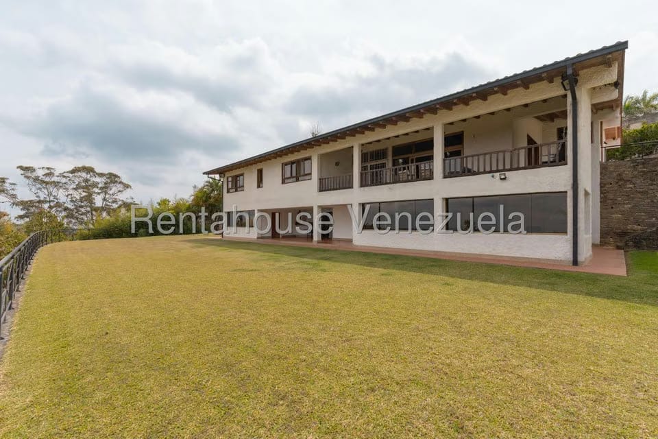 Casa (Multipes Niveles) en Venta en Oripoto, Distrito Metropolitano - 3