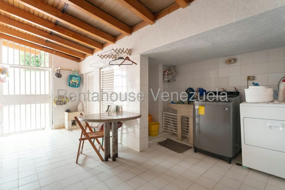 Casa (Multipes Niveles) en Venta en Oripoto, Distrito Metropolitano - 25