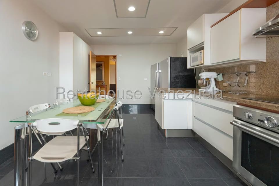 Casa (Multipes Niveles) en Venta en Oripoto, Distrito Metropolitano - 26