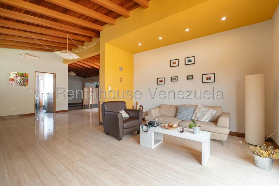 Casa (Multipes Niveles) en Venta en Oripoto, Distrito Metropolitano - 31