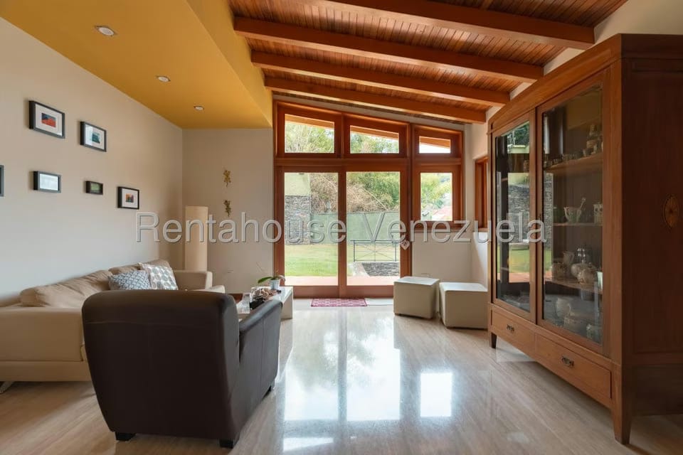 Casa (Multipes Niveles) en Venta en Oripoto, Distrito Metropolitano - 33