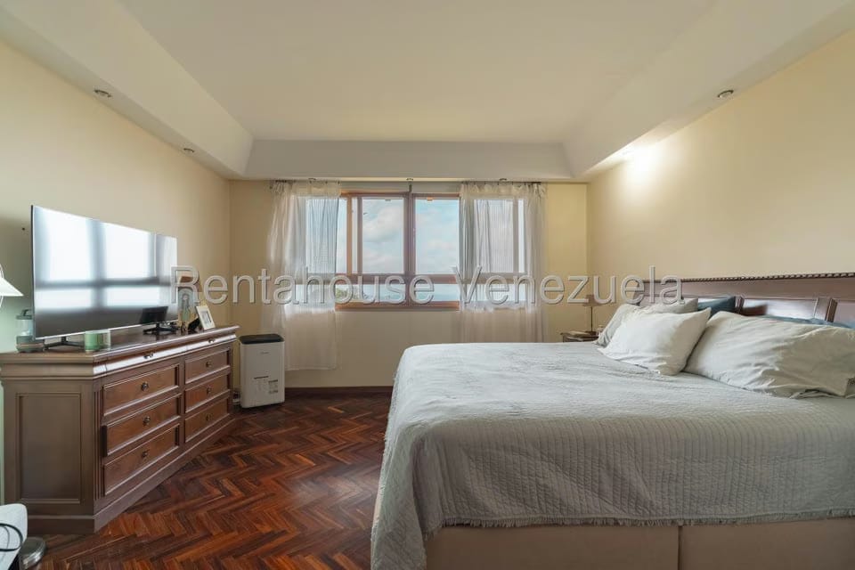 Casa (Multipes Niveles) en Venta en Oripoto, Distrito Metropolitano - 35