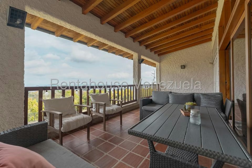 Casa (Multipes Niveles) en Venta en Oripoto, Distrito Metropolitano - 36