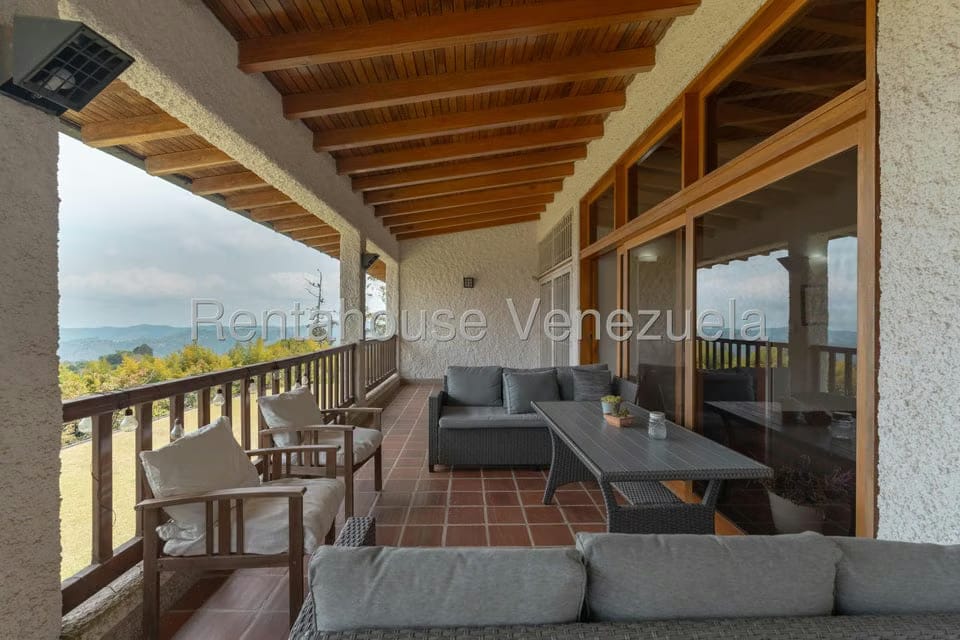 Casa (Multipes Niveles) en Venta en Oripoto, Distrito Metropolitano - 37