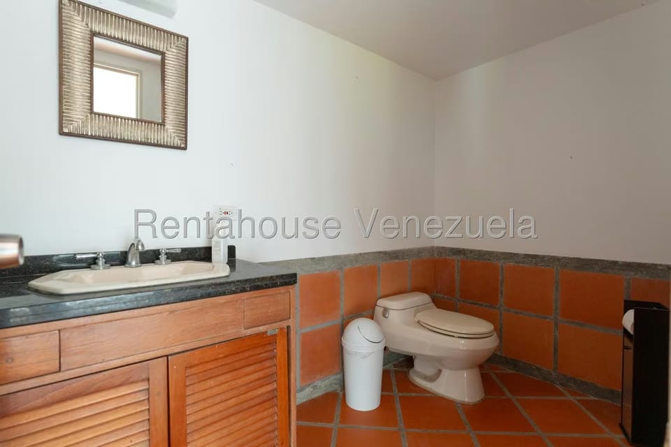 Casa (Multipes Niveles) en Venta en Oripoto, Distrito Metropolitano - 46