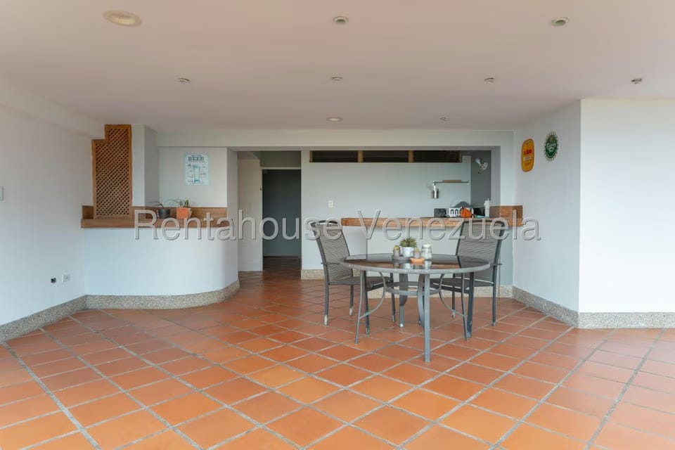 Casa (Multipes Niveles) en Venta en Oripoto, Distrito Metropolitano - 50