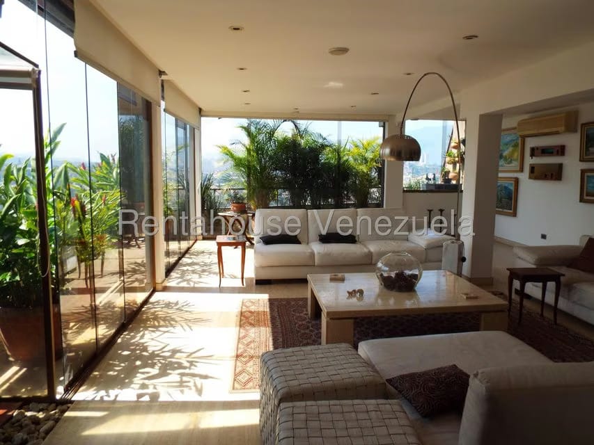 Apartamento (1 Nivel) en Alquiler en La Tahona, Distrito Metropolitano - 11