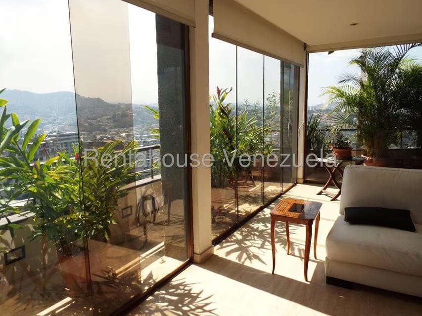 Apartamento (1 Nivel) en Alquiler en La Tahona, Distrito Metropolitano - 12