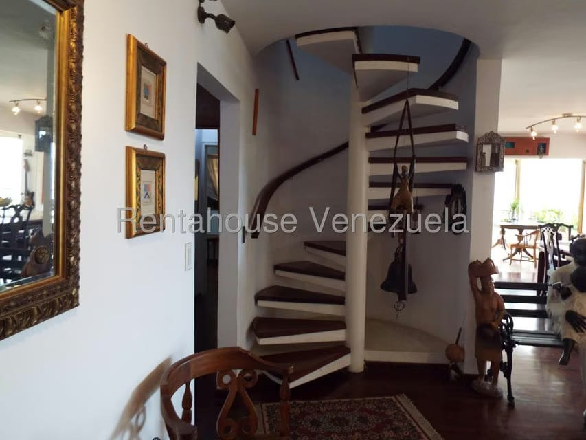 Apartamento (1 Nivel) en Alquiler en La Tahona, Distrito Metropolitano - 17