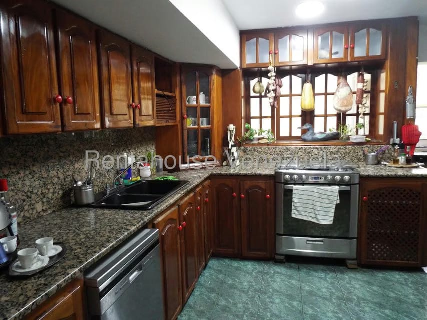 Apartamento (1 Nivel) en Alquiler en La Tahona, Distrito Metropolitano - 19