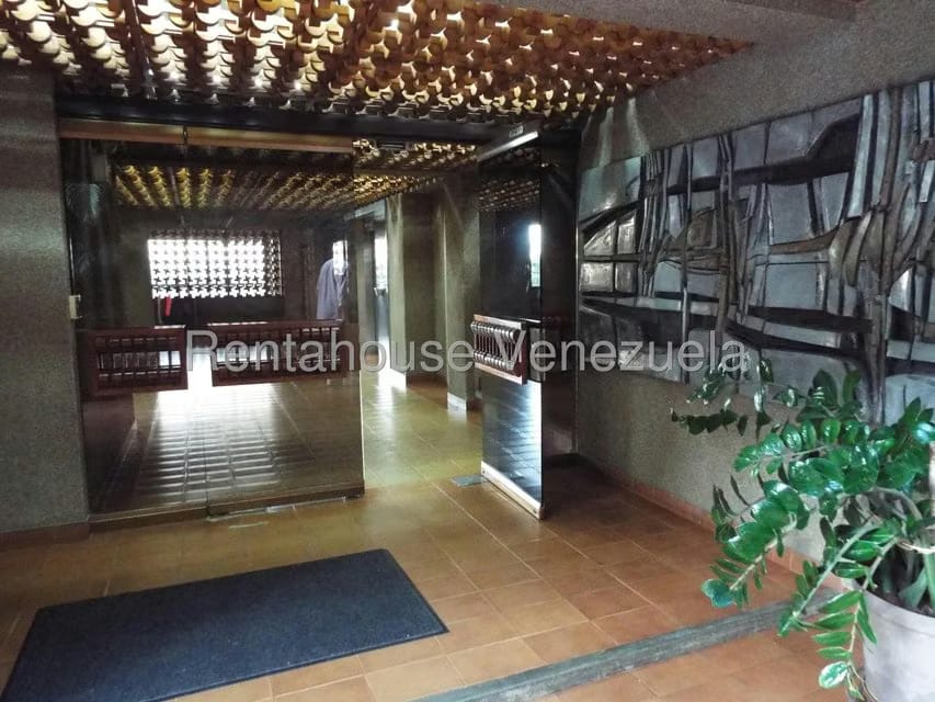 Apartamento (1 Nivel) en Alquiler en La Tahona, Distrito Metropolitano - 3