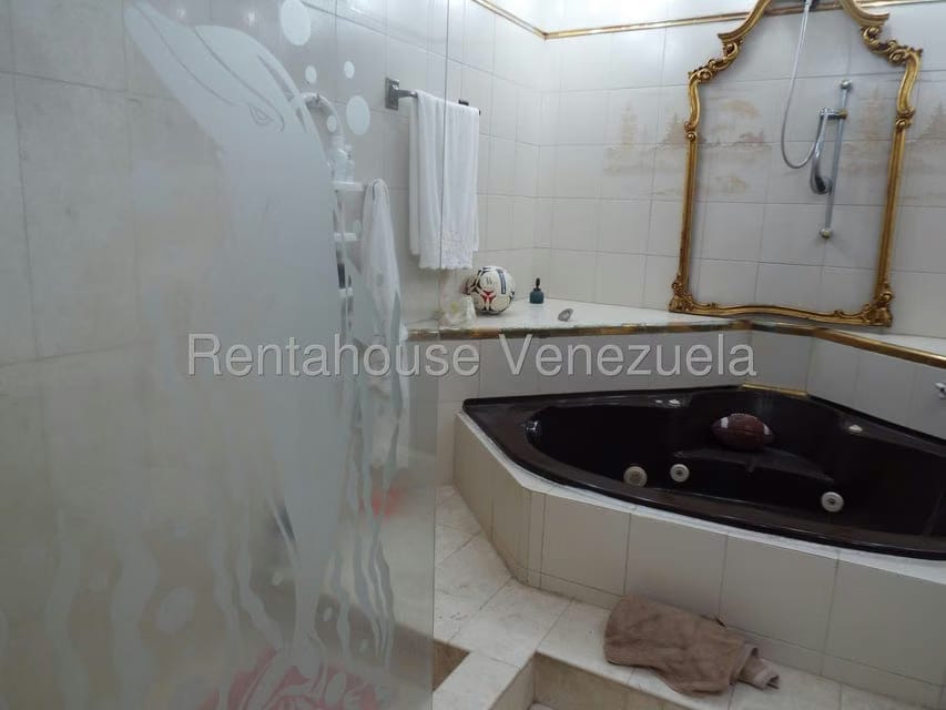 Apartamento (1 Nivel) en Alquiler en La Tahona, Distrito Metropolitano - 29