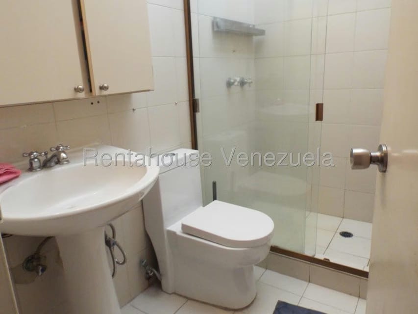 Apartamento (1 Nivel) en Alquiler en La Tahona, Distrito Metropolitano - 31
