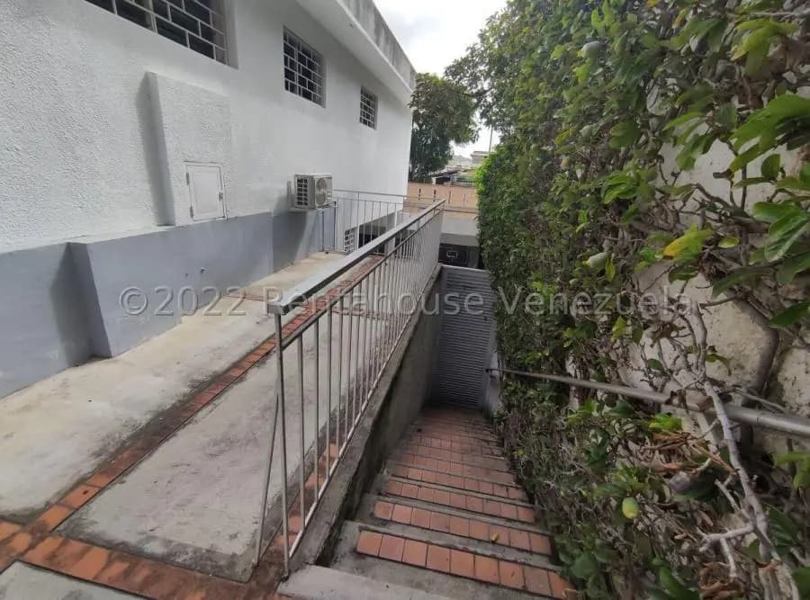 Casa en Venta en Cumbres de Curumo Caracas - 2