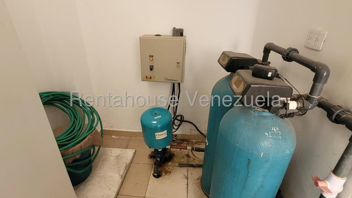 Casa (1 Nivel) en Alquiler en Ciudad Roca, Lara - 46