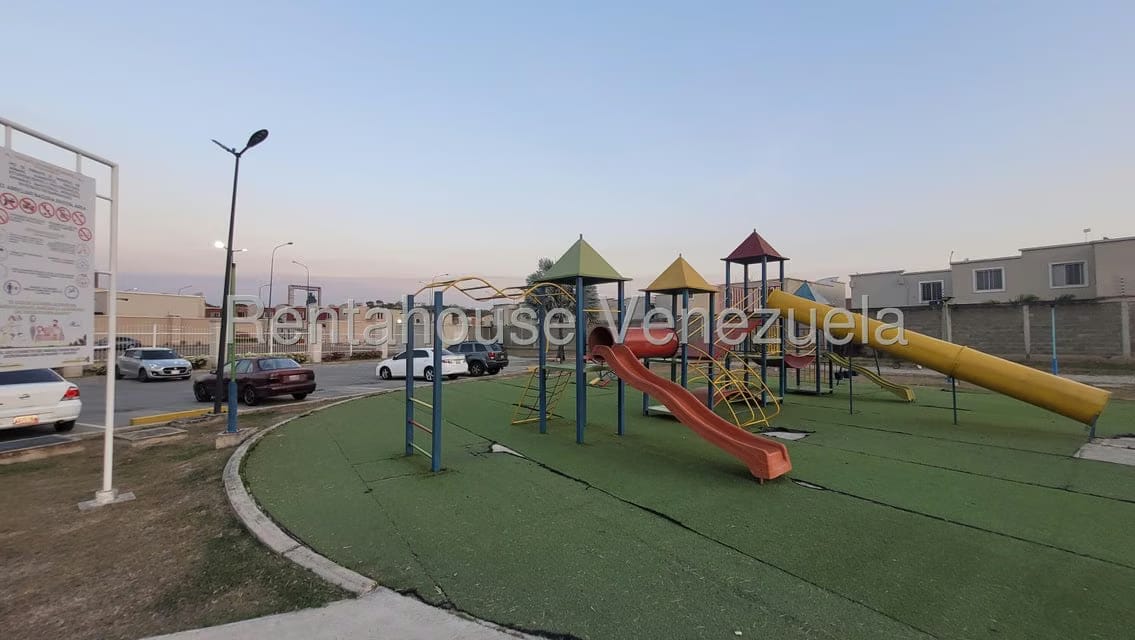 Casa (1 Nivel) en Alquiler en Ciudad Roca, Lara - 47