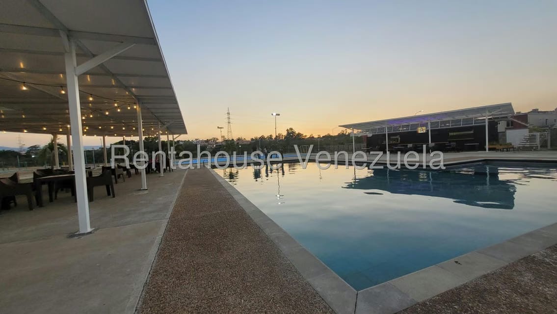 Casa (1 Nivel) en Alquiler en Ciudad Roca, Lara - 62