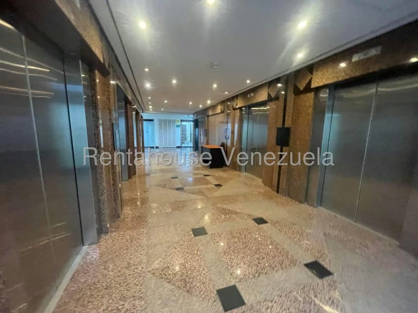 Comercial (Oficina) en Alquiler en El Rosal, Distrito Metropolitano - 4