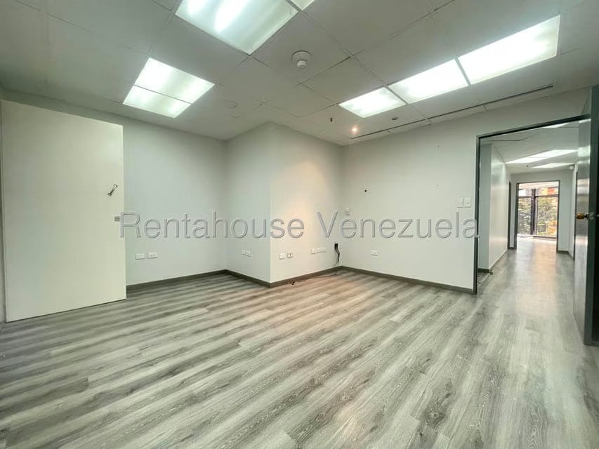 Comercial (Oficina) en Alquiler en El Rosal, Distrito Metropolitano - 6