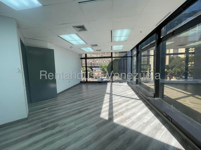 Comercial (Oficina) en Alquiler en El Rosal, Distrito Metropolitano - 7