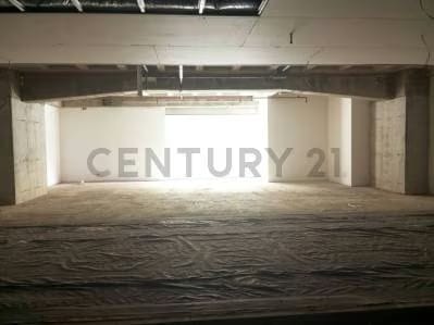 Local Comercial en Venta en Centro Empresarial La Esmeralda en Campo Alegre - 5