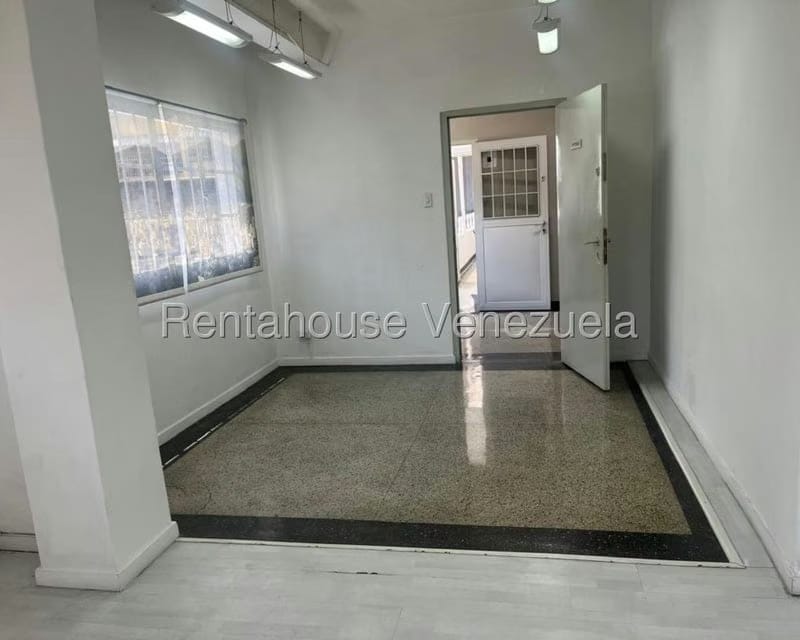 Comercial (Local Comercial) en Alquiler en Altamira, Distrito Metropolitano - 2