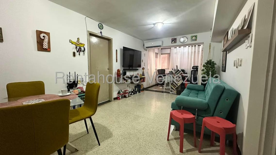 Apartamento (1 Nivel) en Venta en Parroquia Santa Rosalia, Distrito Metropolitano - 4