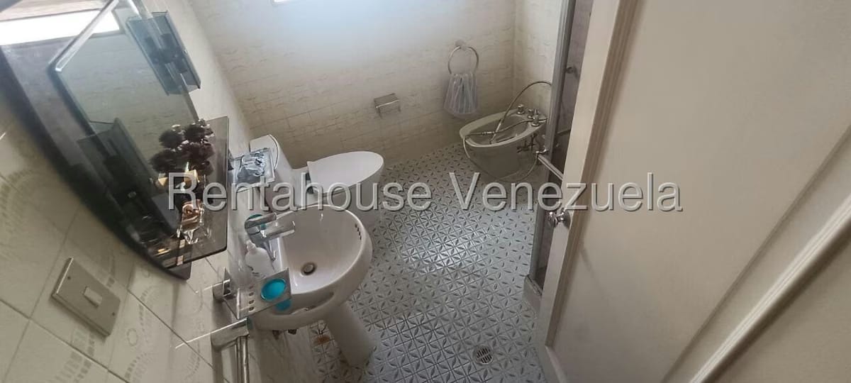 Casa (Duplex) en Venta en Santa Monica, Distrito Metropolitano - 22