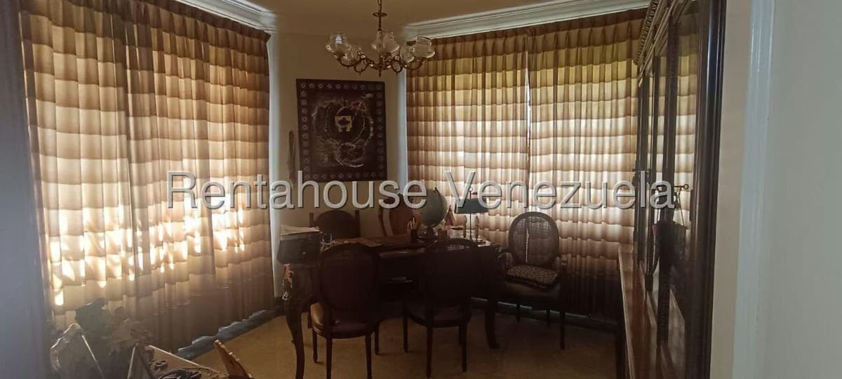 Casa (Duplex) en Venta en Santa Monica, Distrito Metropolitano - 4