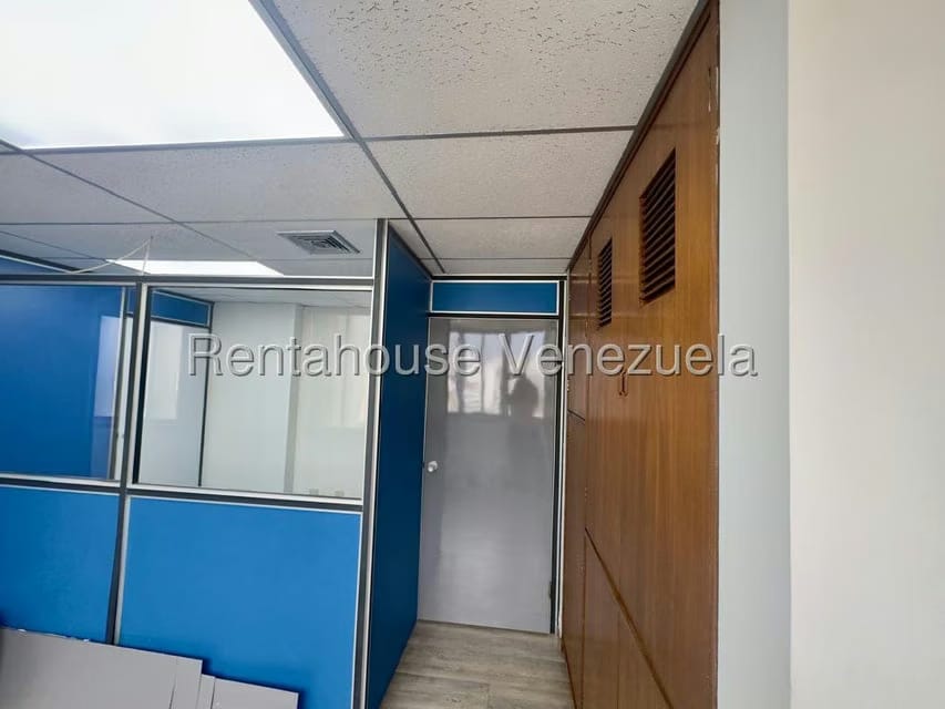Comercial (Oficina) en Alquiler en Parroquia Catedral, Distrito Metropolitano - 13