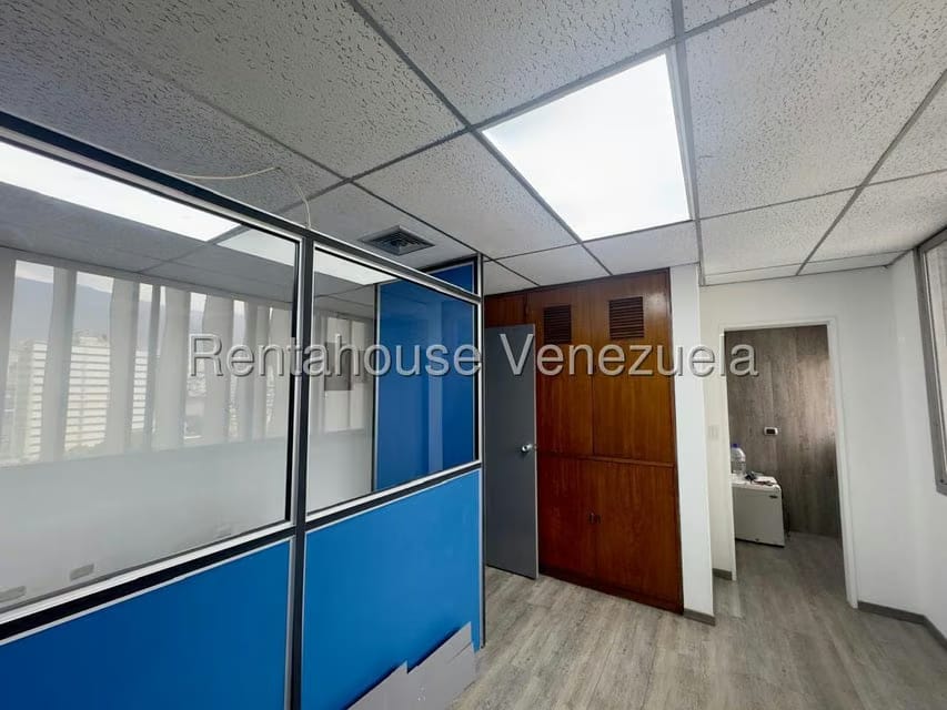 Comercial (Oficina) en Alquiler en Parroquia Catedral, Distrito Metropolitano - 14
