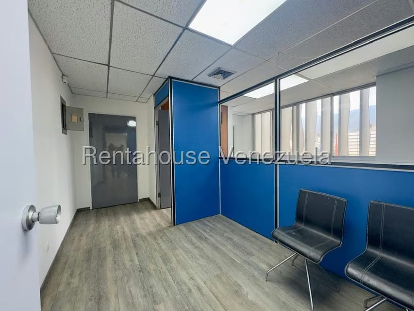 Comercial (Oficina) en Alquiler en Parroquia Catedral, Distrito Metropolitano - 5