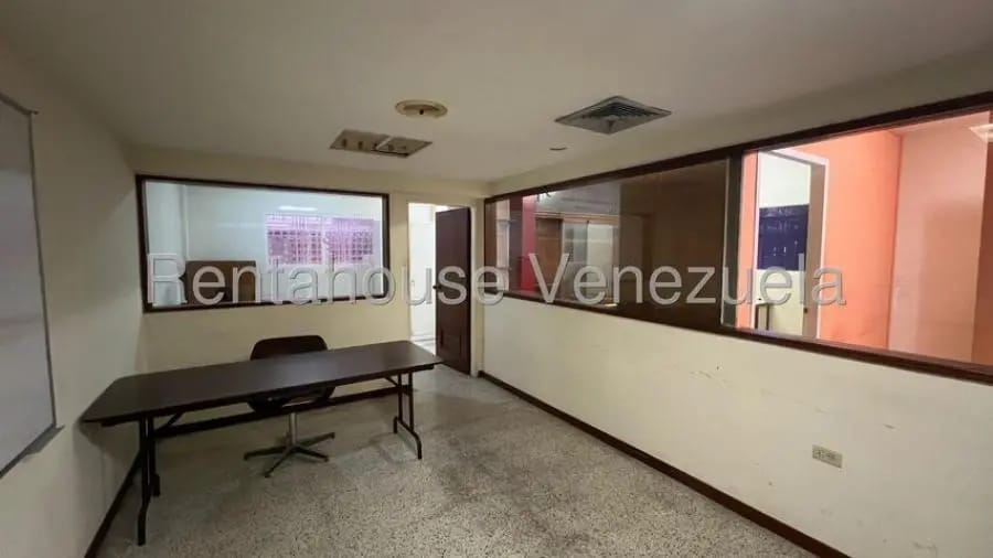 Oficina en Alquiler en Maracaibo - 10