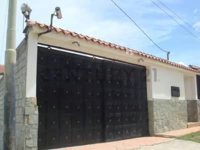 Residencia Excepcional en el Exclusivo Junko Country Club - 3