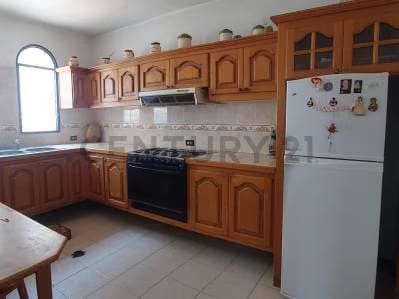 En Venta Casa en La Urb. del Este potencial calle de uso potencial, Excelente ubicaci&ograv