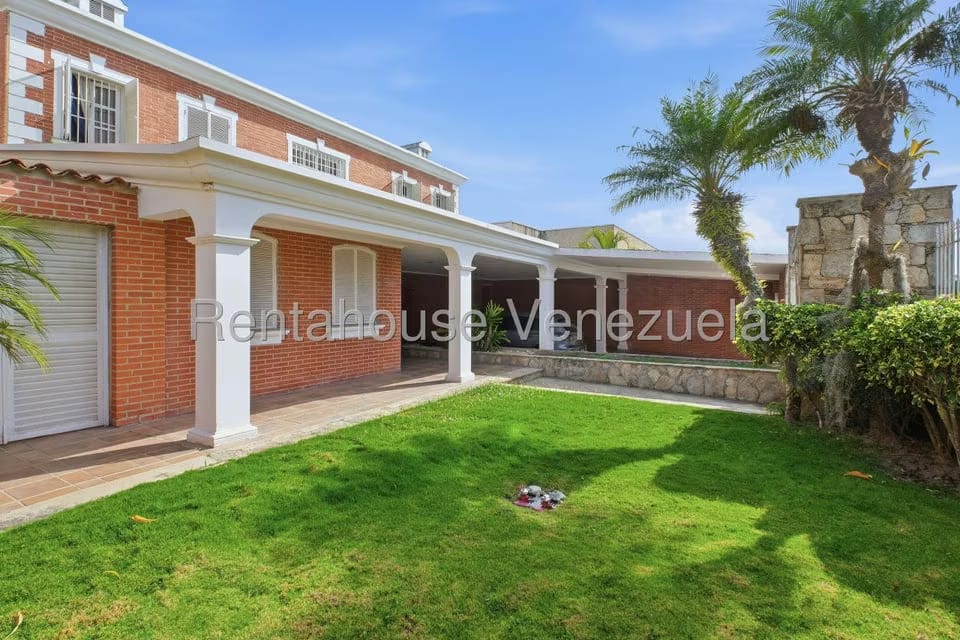 Casa (Duplex) en Venta en Los Naranjos del Cafetal, Distrito Metropolitano