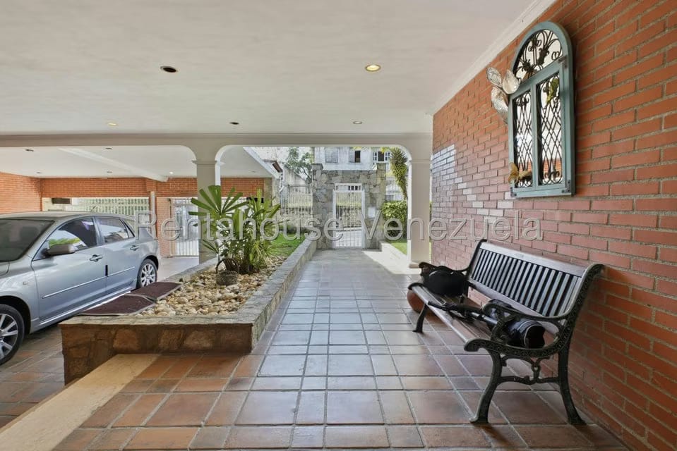 Casa (Duplex) en Venta en Los Naranjos del Cafetal, Distrito Metropolitano - 12