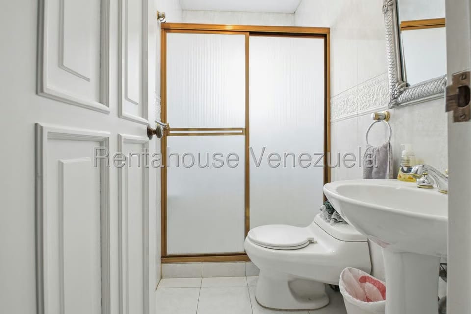 Casa (Duplex) en Venta en Los Naranjos del Cafetal, Distrito Metropolitano - 30