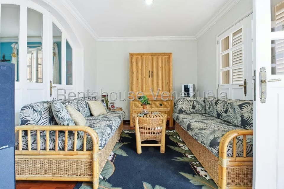 Casa (Duplex) en Venta en Los Naranjos del Cafetal, Distrito Metropolitano - 32