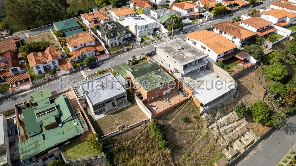 Casa (Duplex) en Venta en Los Naranjos del Cafetal, Distrito Metropolitano - 34