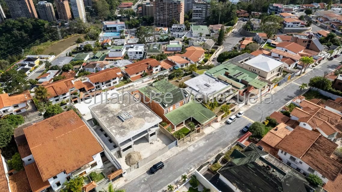 Casa (Duplex) en Venta en Los Naranjos del Cafetal, Distrito Metropolitano - 37