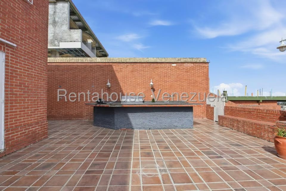 Casa (Duplex) en Venta en Los Naranjos del Cafetal, Distrito Metropolitano - 8